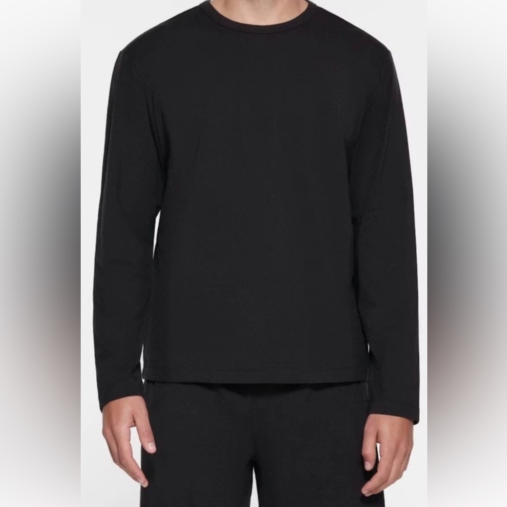 SKIMS JERSEY LOUNGE MENS RELAXED LONG SLEEVE T-SHIRT  size medium NWT